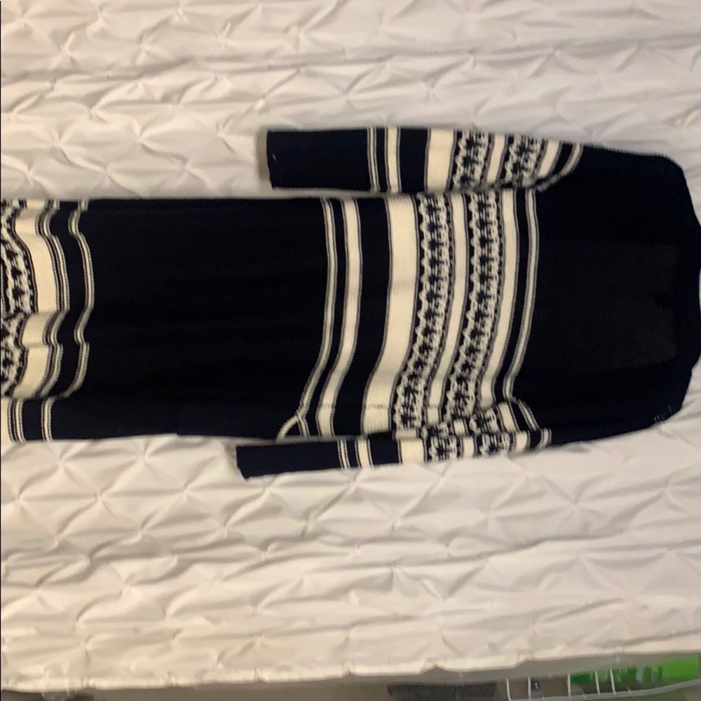 Sweater - Picture 3 of 3